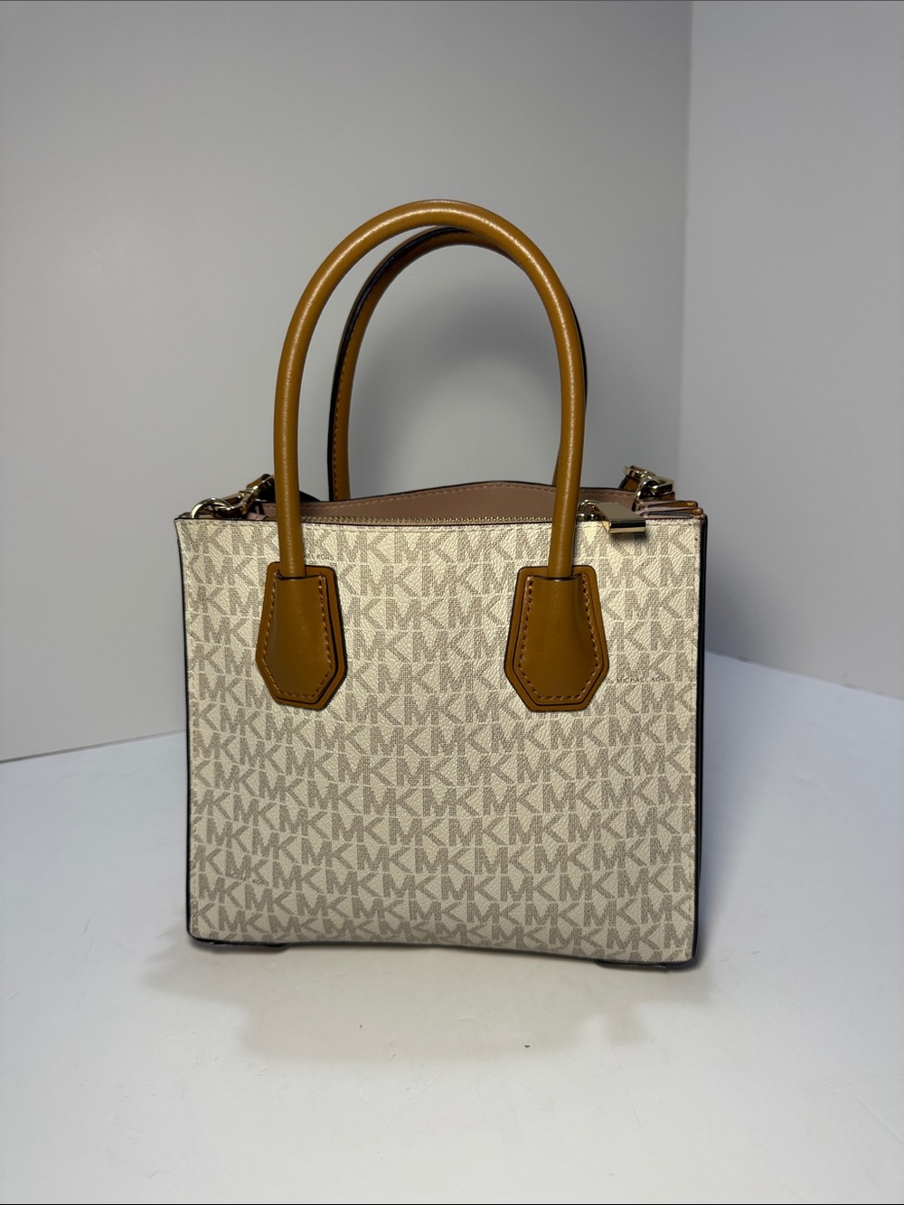 Michael Kors Signature Logo Mercer Medium Convertible Satchel - Picture 4 of 12